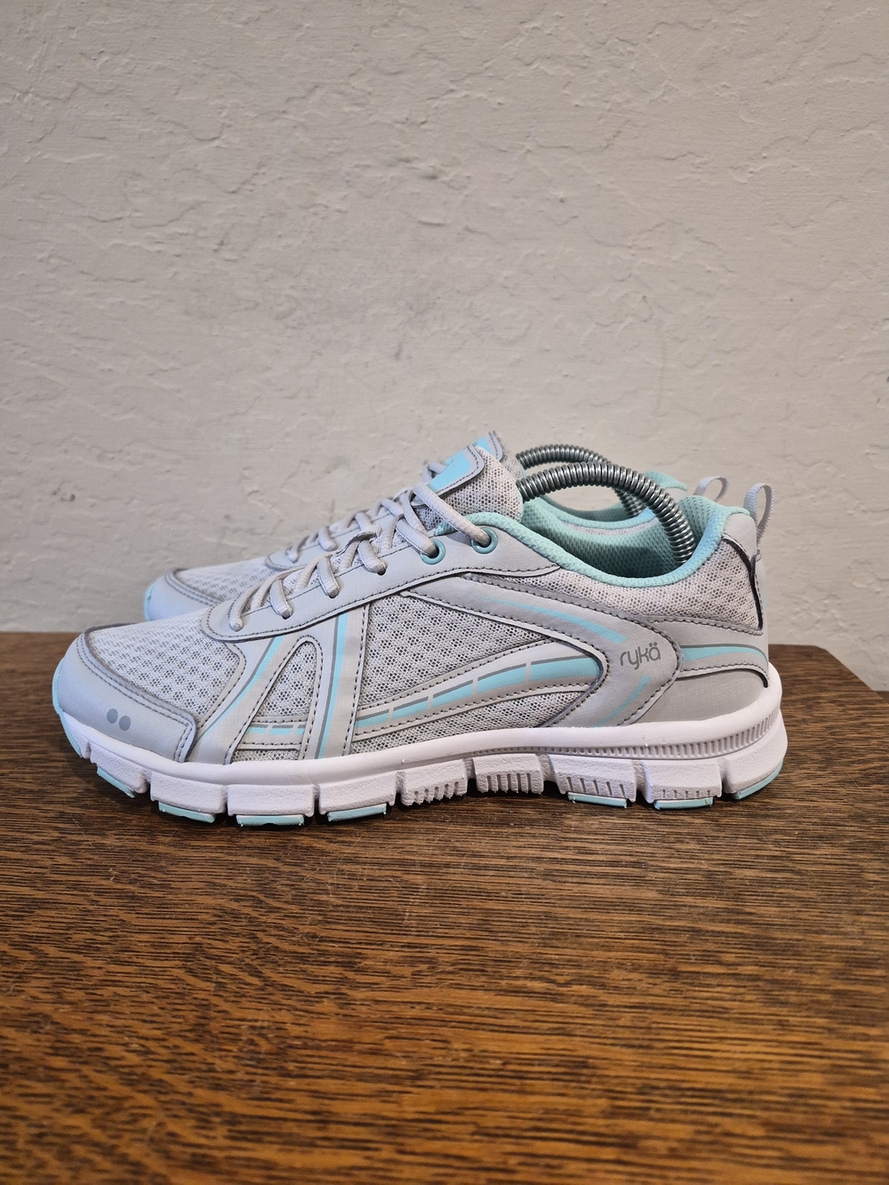 Ryka Hailee 2 Athletic Running Shoes 
Women's Size US 9M